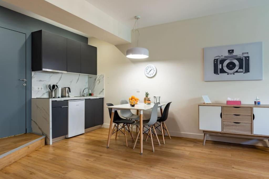 Large Comfy, Modern Studio 5 Min To Acropolis Athen Eksteriør bilde